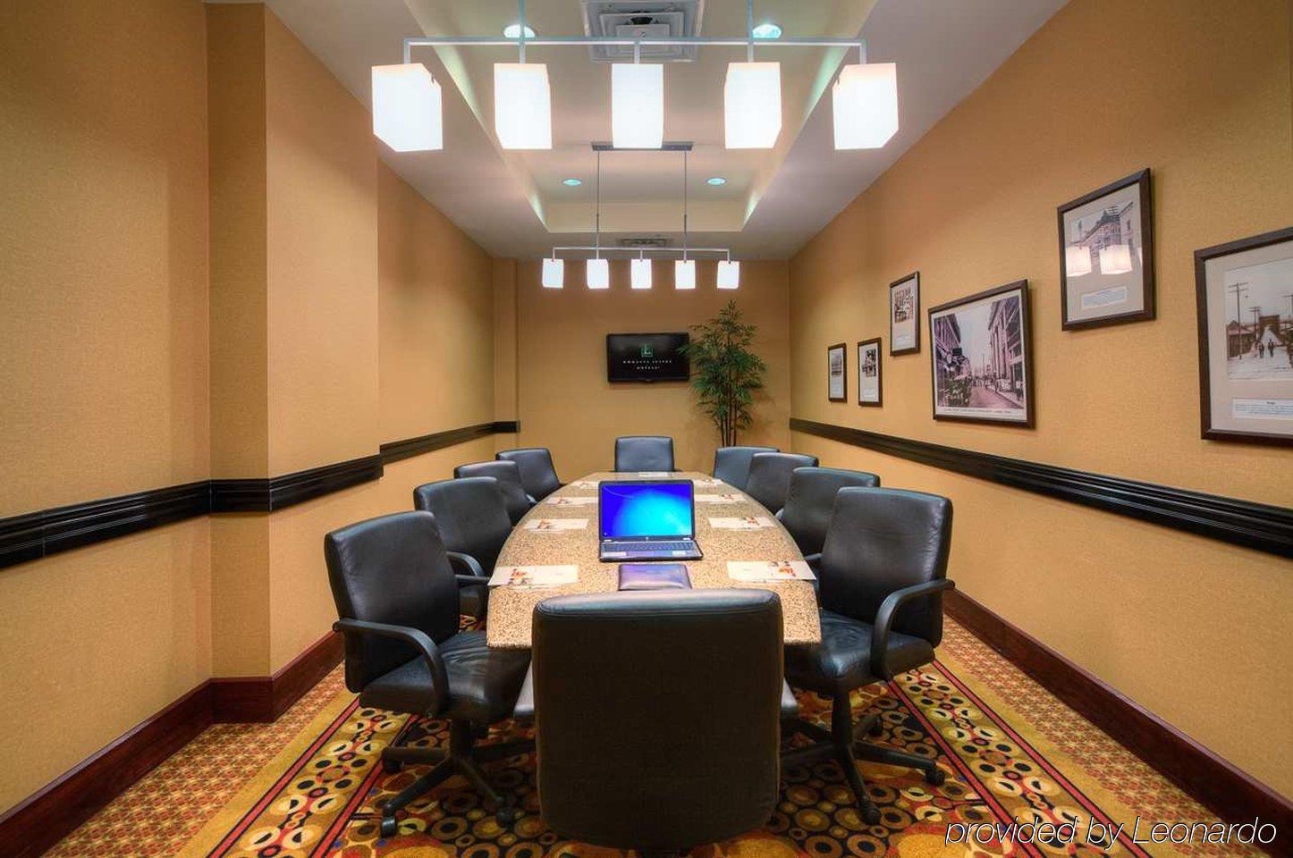 Embassy Suites By Hilton Laredo Business bilde